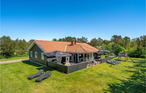 Beautiful Home In Løgstør With Indoor Swimming Pool